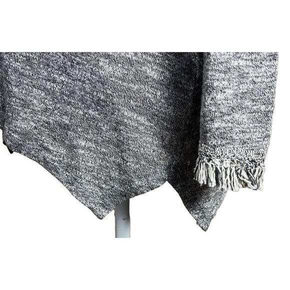 New THML Heather Black White  Off Shoulder Fringe Sweater Size S Small - Picture 6 of 12